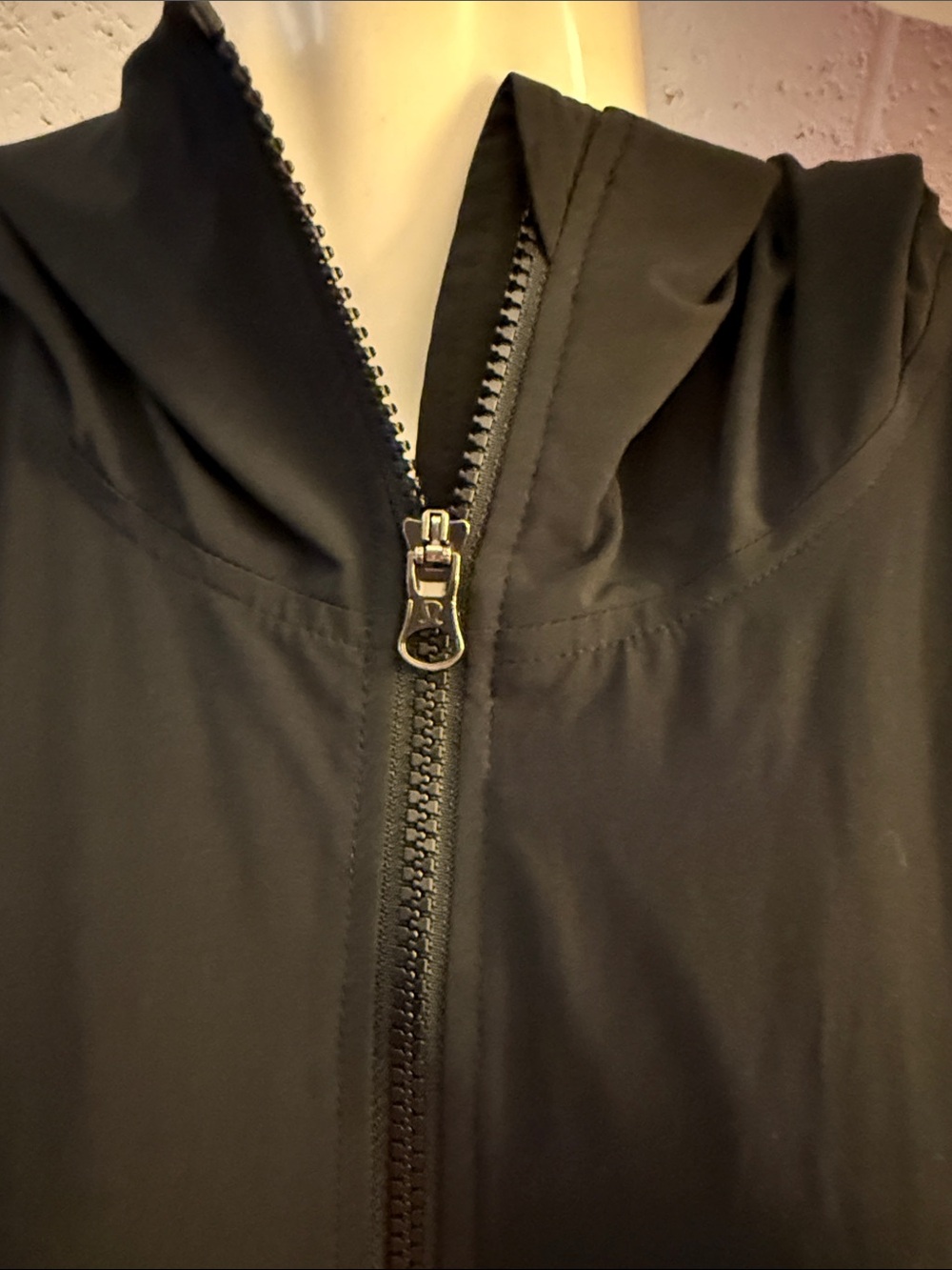 Lululemon - Picture 3 of 9